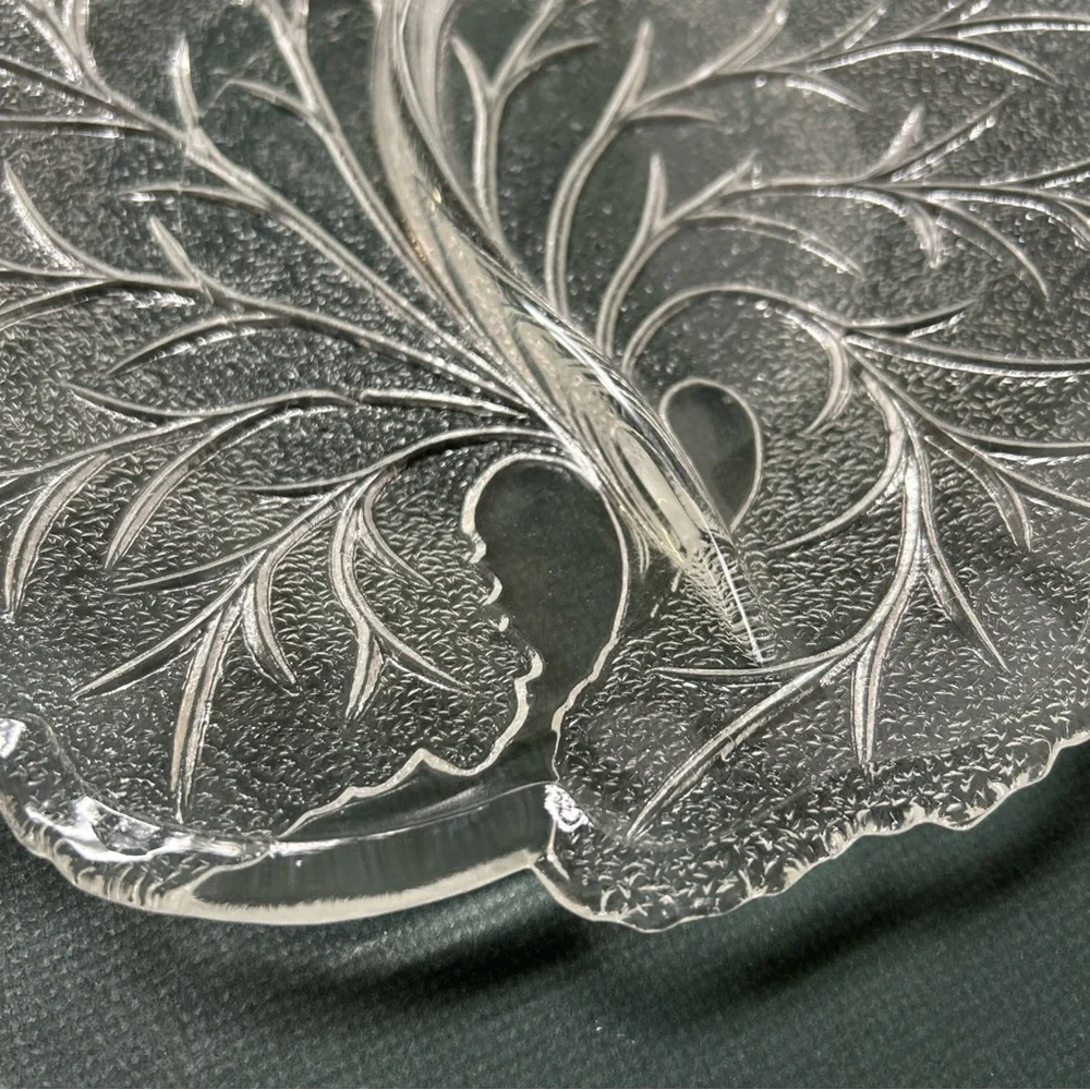 Indiana Glass Pebble Leaf Clear Frosted‎ Divided 10” Relish dish entertaining